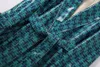 Trenchs de femmes Manteaux Vêtements européens et américains Hiver 2023 Costume à manches longues Collier Lettre Imprimer Mode Ceinture Manteau en daim