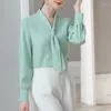 Blouses Femmes Automne 2023 Femmes Bow Tie Blouse Mode OL Style Bureau Top Blanc À Manches Longues En Mousseline De Soie Femme Élégante Affaires Chemise Lâche