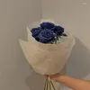 Fleurs décoratives Artificielle Vintage Bleu Rose Tenant Le Bouquet Home Decore Articles D'ameublement De Bureau Accessoires De Tir Saint Valentin