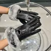 Women Winter Leather Gloves Designer Plush Touch Screen for Cycling with Warm Insulated Sheepskin Fingertip Five Fingers Gloves Fleecing Size M L Accessories