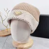 Erkekler Kask Tasarımcı Örme Şapka Örgü Kapak Kış Sıcak Dokuma Kapakları Moda P Beanies Marka Kafatası Kapakları Yün Yumuşak Şapkalar Unisex Bonnet