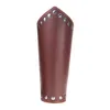 منصات الركبة 1pc من الجلود في العصور الوسطى سلاسل الشرير درع باركر باراكر أزرار أزرار أزرار Arm Cuff 2023