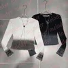 그라디언트 컬러 여성 단단한 니트 스팽글 편지 긴 소매 니트 탑 체인 가을 디자이너 짧은 스타일 스웨터 T 셔츠