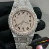 Montre de luxe Designer Stones Big Moissanite Watch PASS TEST Flower Bezel Qualité automatique Luxe Full Iced Out Saphir diamants