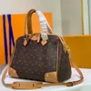 Klasik Kahverengi Çiçek Çanta Omuz Crossbody Çanta Moda Lüks Tasarımcı Zippy Cüzdan Üst Sap Totes Lady Pochette Kadınlar İçin Yüksek Kaliteli Tasarımcı Çantalar Debriyaj