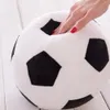 Bambole di peluche Pallone sportivo da calcio Cuscino di tiro Peluche ripiene Realistico Calcio Divano per la casa Decorazione Cuscino Bambini Regalo per bambini 231116