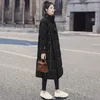 Mulheres Down Parkas Stand Collar Casacos à prova de vento Inverno Mulheres Botões Grandes Bolsos Long Parka Engrossado Jaqueta de Algodão Quente Jaqueta Coreana 231115