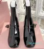 Femmes Designers Demi-bottes Cheville Martin Knight Boot Bottes de mode en cuir véritable Martin Plate-forme Bottes Automne Chaussures imperméables Top Qualité