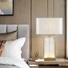 Bordslampor Luxury Glass Lamp Gold Frame Korrugerat sovrum Bedside Fabric Lampshade Modern vardagsrum Studie Hembelysning