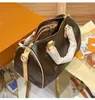 Women Designer Tote Bags 2023 L New Speedy Boston Bag V Single Shoulder Crossbody Small Presbyterian Nano Pillow Bag