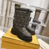 Designerskie buty Paris luksusowe marka butów oryginalne skórzane ciepłe buty kostki krótkie zimowe pełne futro puszyste sneakery trenerzy marki W442 006