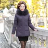 Frauen Trenchcoats 2023 Frauen mittleren Alters Winterjacke Lässige Kapuzenpelzkragen Baumwollmantel Weibliche Outwear Frau Parkas Hohe Qualität