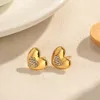 Pendientes de tuerca Europa América Diamante de imitación Corazón Pequeño Circón brillante Acero inoxidable Chapado en oro Joyería de lujo ligera Regalo de fiesta de boda