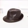 Berets Leather Fedora Vintage Caps Gentleman Bowler Brim Brim Floppy Panama Hat Jazz Black Cap pour hommes Womenberets Beretsberets