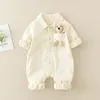 Rompers Autumn Denim Baby Jumpsuits Cute Pocket Bear Romper For Boys Girls Born Overalls Korean Toddler Onesie Spring Kids Clothing 231115