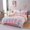 Ensembles de literie Housse de couette en peluche taie d'oreiller literie chaude et confortable ensemble de trois pièces en tissu doux pour la peau pour lits simples et doubles 231116