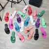 Het mule vattnet män kvinnor glida sandaler designer skor lyx glid sommar mode bred platt hala tjocka sandaler toffel flip flops#147138