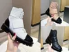 Bottes de Combat matelassées à lacets en peau d'agneau pour femmes, bottes d'extérieur en cuir à la mode pour l'hiver