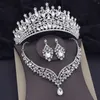 Set di gioielli da sposa Corona di cristallo verde Collana Orecchini da sposa di lusso per donne Prom Diademi Sposa Dubai 231116