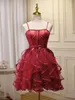 Robes de soirée élégantes courtes en tulle bordeaux avec perles, ligne A, à volants, longueur au genou, en satin, à lacets dans le dos, robe de bal pour filles