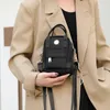 مصمم أزياء حقيبة المرأة حقيبة الكتف حقيبة اليد حقيبة اليد المربع الأصلي من الجلد الأصلي عبر سلسلة جودة عالية الجودة A24