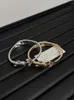 Новые золотые и серебряные браслеты с дельфинами из Европы и Америки, женский изысканный стиль с бриллиантами, высококачественный, простой и ароматный стиль, металлические ювелирные браслеты для небольших групп.