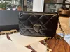 2023 Designer bakken kettingen schoudertassen vaste kleur leer dames luxe handtas portemonnee driehoek ketting messenger tas mode ritsje schouder lederen handtassen