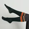 Atletische sokken Yoga Dans Pilates Sport Katoen Hoge buisbodem Professionele antislip siliconen indoor fitnesssok Vijf tenen