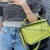 Modedesigner väska pussel kvinnors lyxhandväska nya nya handgjorda honeywax tråd geometrisk väska liten och lyx kudde trendig skarvad en axel crossbody 7a