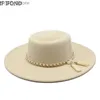 Hoeden met brede rand Emmerhoeden Nieuwe 8,5 cm brede rand Dames Wolvilt Fedora Hoed Britse stijl Winter Heren Elegante formele kleding Kerkhoeden YQ231116