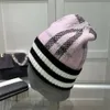 Designer Beanie Stripe Cappello lavorato a maglia Trend Autunno Lana Essenziale per l'eleganza invernale Temperamento versatile Moda casual Regalo caldo