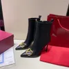 Designer dames puntige laarzen dames kleding schoenen klassiekers V metalen gesp elegante sexy winter vrouwelijke Chelsea laarzen met rode stofzak maat 35-43