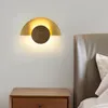 Lampade da parete Designer Mezza Luna Lampada a Led Moderna Semplice in Resina Ferro Creativo Soggiorno Luce Camera da Letto Comodino Scala Corridoio Applique