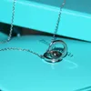 Slank cirkulär lås Tiff -halsband i Sterling Silver | 18-tums längd graverbar design | Shoppa nu