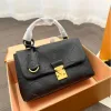 Metis Tasarımcı Messenger Çanta Çanta Lüks Mektup V Omuz Çantaları Sacoche Çanta Tasarımcısı Corssbody Deri Cross Vücut Kadın Lady Purse Satchel Bag M40780 A3