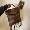 Damer axelväskor 3 elegant atmosfärisk matt retro handväska multifunktionell vadderad läder fritid ryggsäck joker färg matchande student ryggsäckar 691#