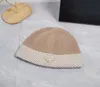 Qualité tricotée casquette froide casquette en laine pour femme hiver grande circonférence de la tête couleur chaude correspondant chapeaux de seau Style japonais chapeau de seau marée