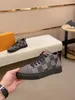 Męskie buty kostki koronkowe oddychane płaskie buty High Top Fashion Sneakers Męskie marki Buty do chodzenia Rozmiar 38-45