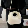 Sacos de noite Mulher Macia Bolsa De Pelúcia Bolsa De Ombro Moda Outono E Inverno Versão Coreana Simples Crossbody Bag Para Viajar Compras 231116