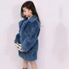 Piumino Autunno Inverno Bambini Cappotto da tosatura delle pecore finte Ragazza per bambini Giacca spessa casual Ragazza teenager Pelliccia sintetica Capispalla calda V40 231117