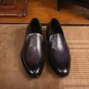 berluti Classiche scarpe artigianali in pelle da uomo realizzate interamente a mano con suole in vero cuoio dipinte ed incise a mano