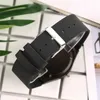 Armbanduhren Top-Geschenke Luxus-Ebenholz-Frauen-Kleideruhr Kreativer roter Sekundenzeiger Lässige Leder-echte Quarz-Armbanduhren