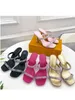 2023 Sommer Sandalen New Style Designer Damen Luxus Strass Hausschuhe mit Sandalen Mode Vielseitige High Heel Party