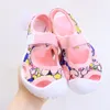 Scarpe per bambini per bambini sandali con zeppa neri Sandali per bambini scarpa Scivoli ragazzo schiuma gril Resina EVA Moda scarpe da ginnastica nere per bambini scarpe per bambini White Summer Beach