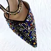 ドレスシューズQSGFCイタリアンデザイン豪華な女性用先の尖った靴とバッグセットフルダイヤモンド装飾金属閉鎖靴パーティー231116