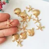 20 peças pingentes de concha de estrela do mar pendurados cor dourada pingentes de liga de zinco joias acessórios de material diy brincos pulseiras joias de moda flutuantes joias charmosas