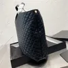 Maxi-Einkaufstasche Übergroße Designer-Tasche Damen Handtaschen Schwarze gesteppte Lammleder-Trageschulter-Shopper Aconite-Taschen