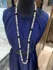 Kedjor 9-10 mm naturligt färskvatten Pearl Sweater Halsband Långkedjan Vit och svart färg Mixed Fashion Endast 1 bit
