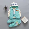 Set di abbigliamento Autunno Inverno Vestiti per neonata Bambini Ragazzi Gilet con cappuccio addensato T-shirt Pantaloni 3 pezzi Set Costume per bambini Tute per bambini 231117