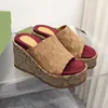 Designer Slippers Women Shoe Classic Embroidered Canvas Slide Vintage Summer Beach Sandals Open Toe Thick Soled Shoes